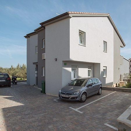 Apartments Elviana Pula Exterior photo