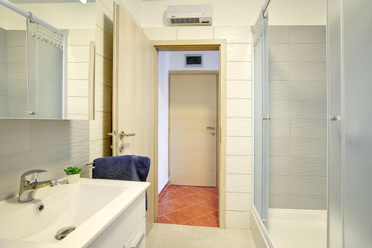 Apartments Elviana Pula Exterior photo