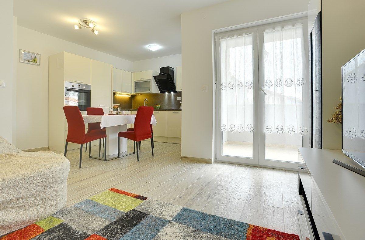 Apartments Elviana Pula Exterior photo