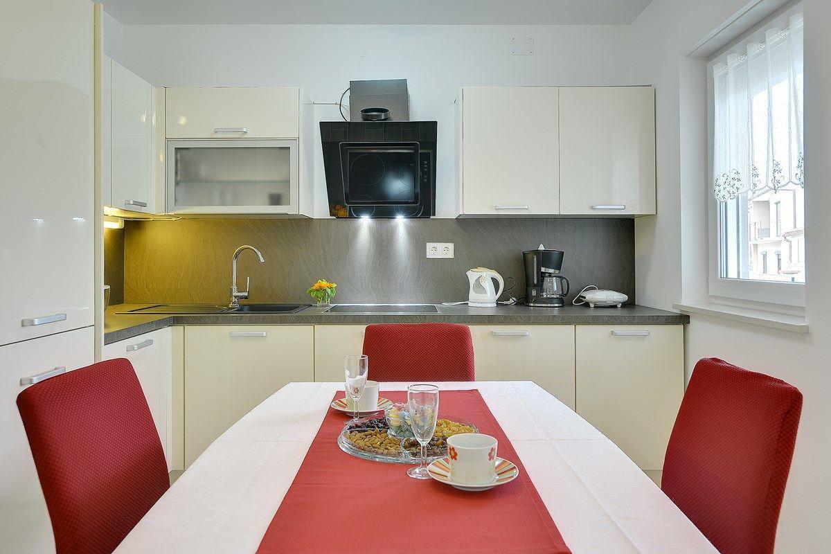 Apartments Elviana Pula Exterior photo